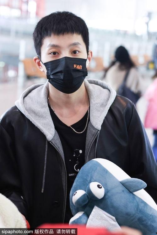 范世琦娱乐,揭秘明星幕后故事，带你走进娱乐圈风云变幻  第3张