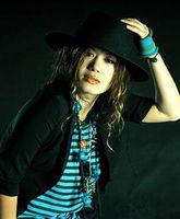 吴铁花个人资料,才华横溢的艺术家，人生轨迹与艺术成就的完美融合