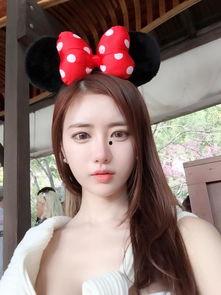 美女主播伸舌头  第2张