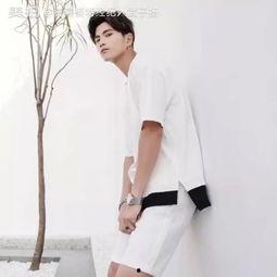 迟到先生模特个人资料,时尚界的新星模特，魅力与才华并重  第2张