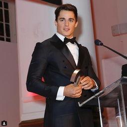 迟到先生模特个人资料,时尚界的新星模特，魅力与才华并重  第3张