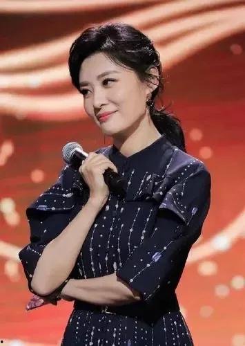 董卿走阴照片大全,神秘事件背后的真相与传闻