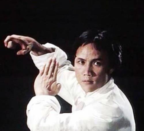 老版霍元甲插曲背景音,激荡岁月，国术风华